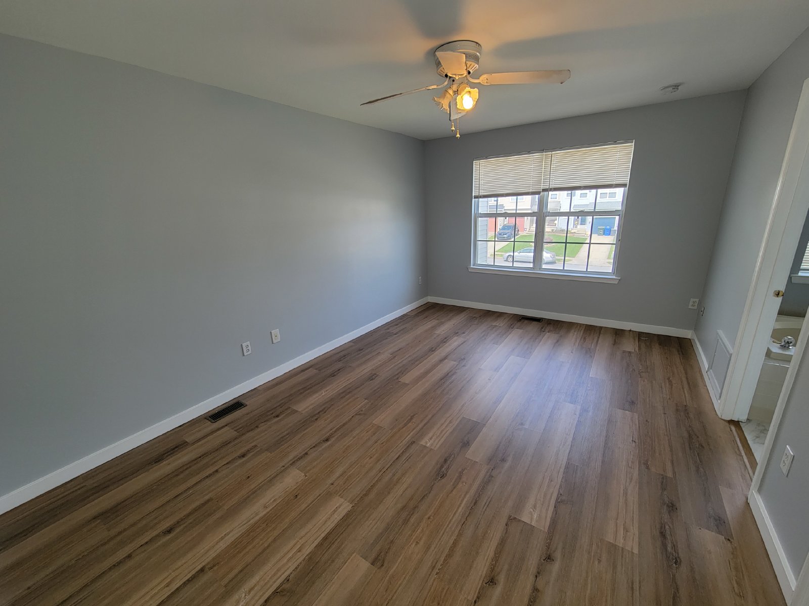 For Rent 3 bedrooms 2.5 bathroom $2675/mo property image