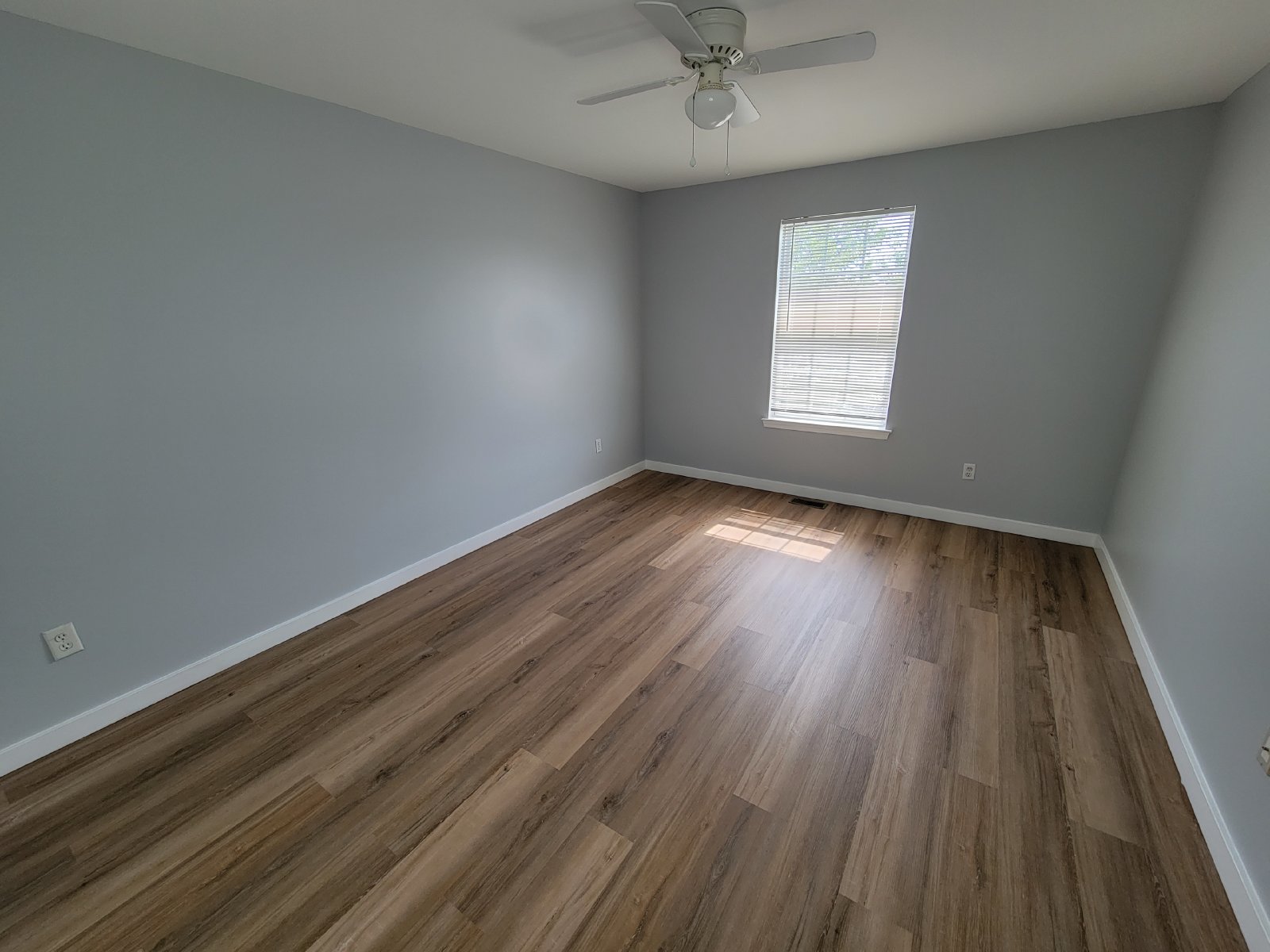 For Rent 3 bedrooms 2.5 bathroom $2675/mo property image