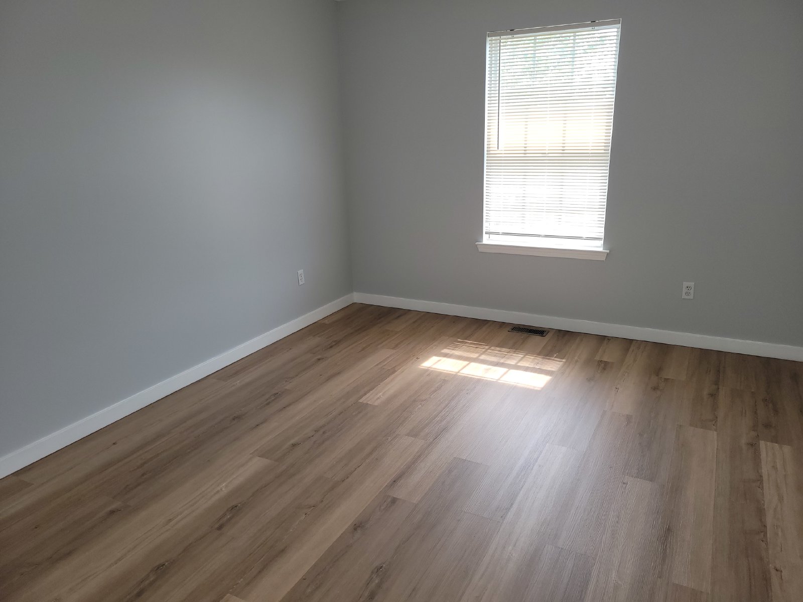 For Rent 3 bedrooms 2.5 bathroom $2675/mo property image