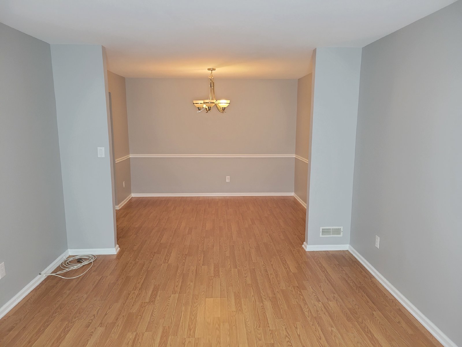 For rent 3 bedroom 2.5 bath property image