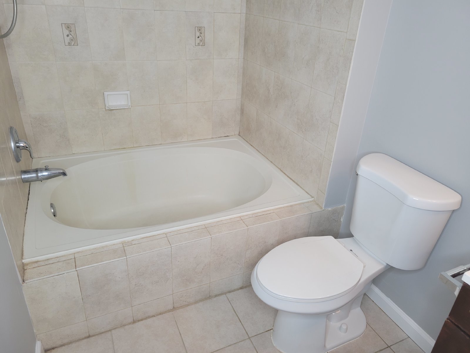 For rent 3 bedroom 2.5 bath property image